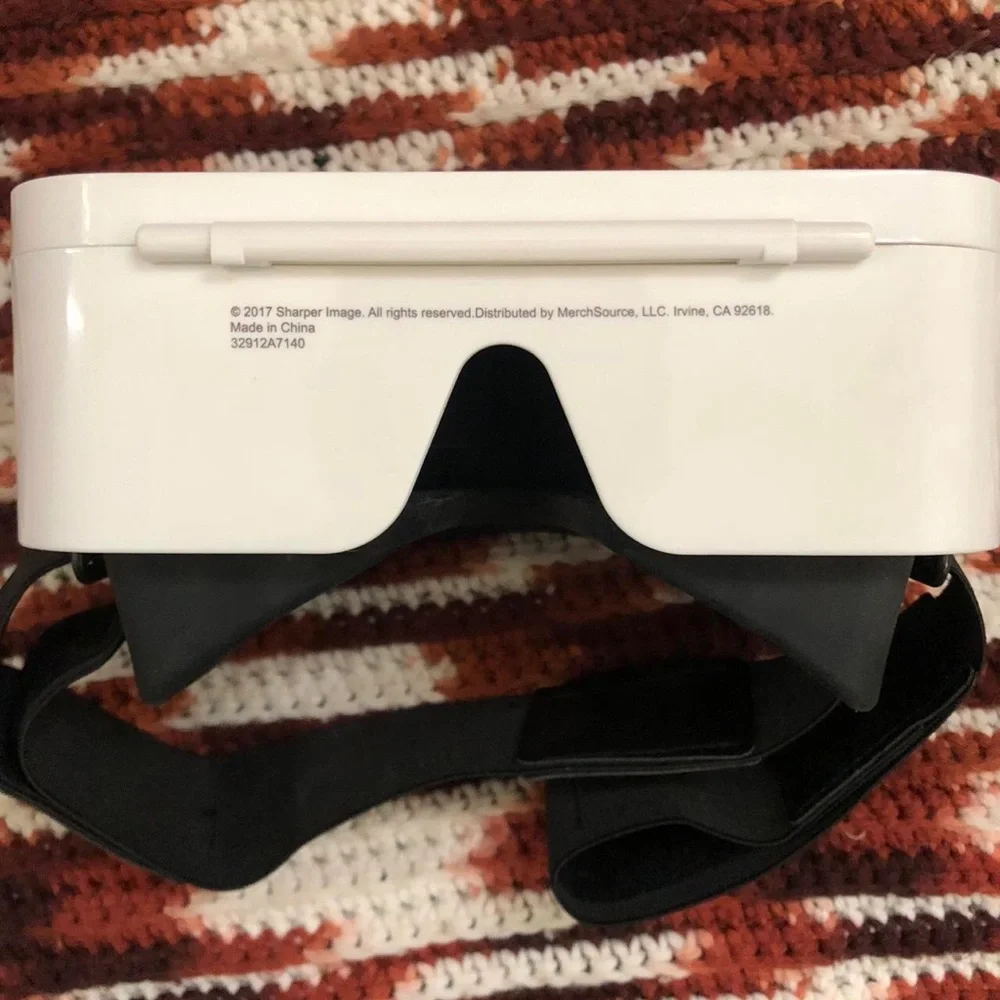Sharper Image Virtual Reality VR Discovery Smartphone Viewer 360 Degree Headset